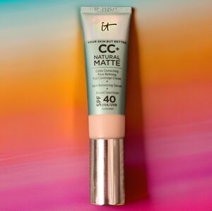 NEW IT Cosmetics CC+ Cream Natural Matte Foundation SPF 40 - Light